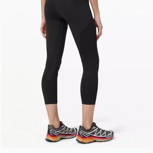 All The Right Places Crop II
23" Lululemon sz 8